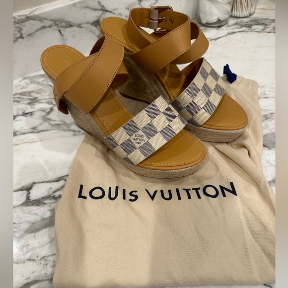 Louis Vuitton wedge - Picture 1 of 5